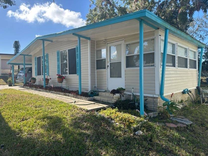 Winter Haven, FL Mobile Home for Sale located at 227 Alpine Drive Swiss Village